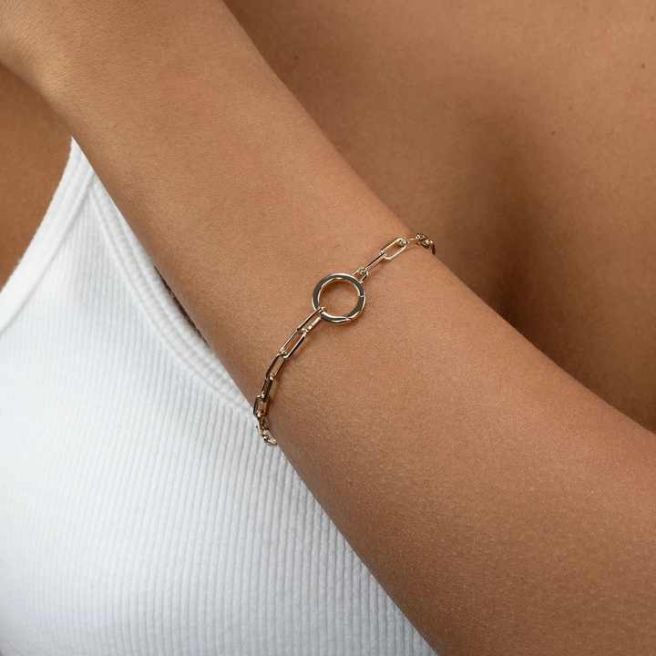 Fine link bracelet