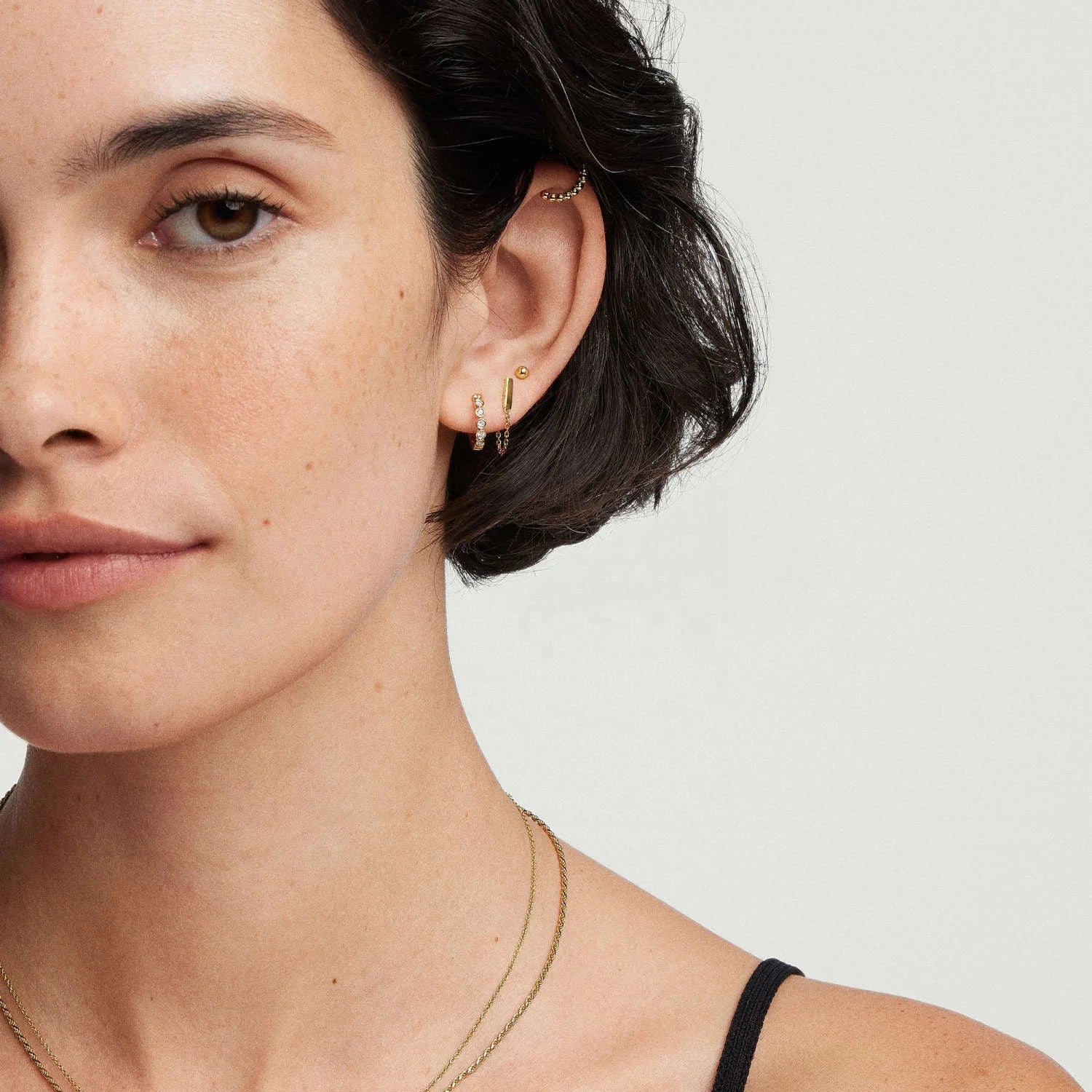 Classic stud earrings